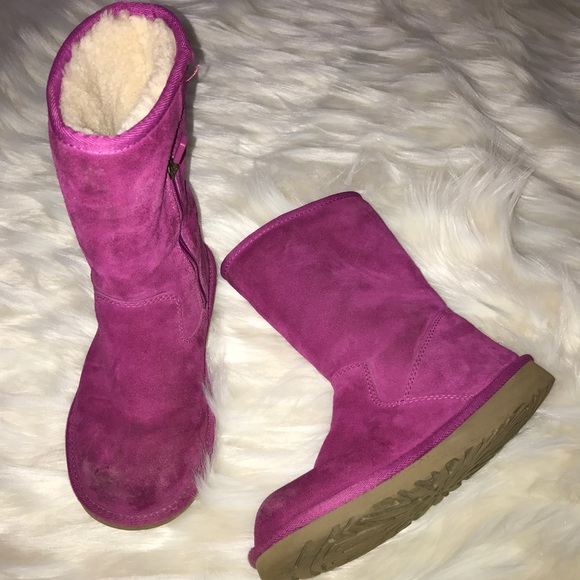 UGG. Girls Ugg Boots (FLAWED) - Picture 3 of 8
